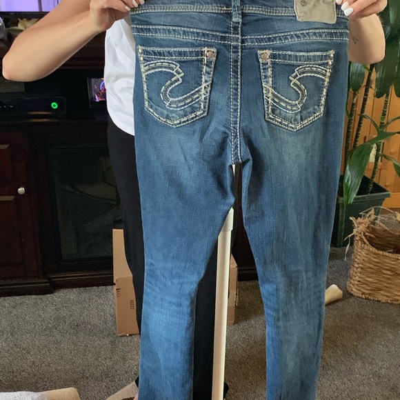 Silver - Picture 2 of 2